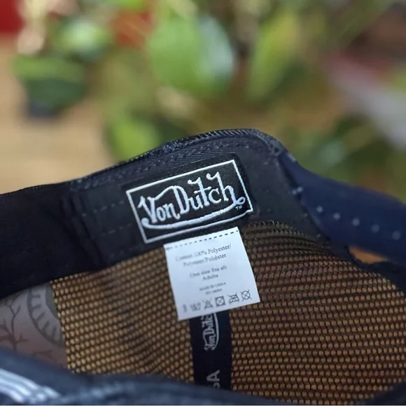 💙Sold❤️ NWT Von Dutch Navy and White Stripe Trucker Hat - SnapBack - Picture 5 of 7